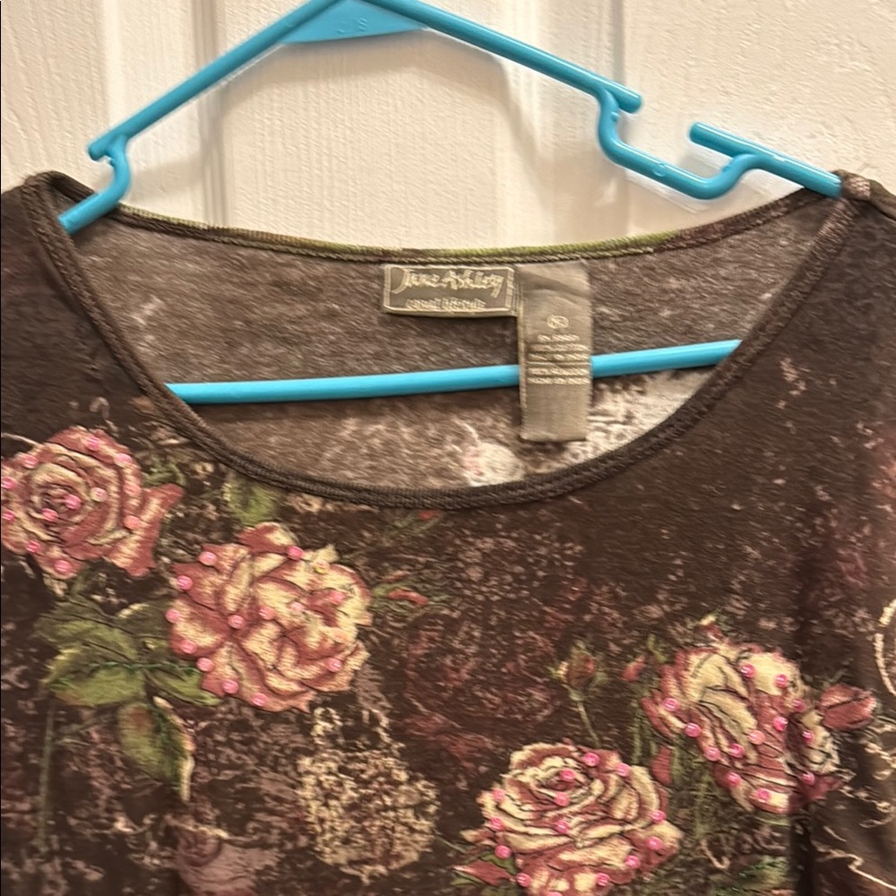 Dark Floral Women's Top - Picture 3 of 8